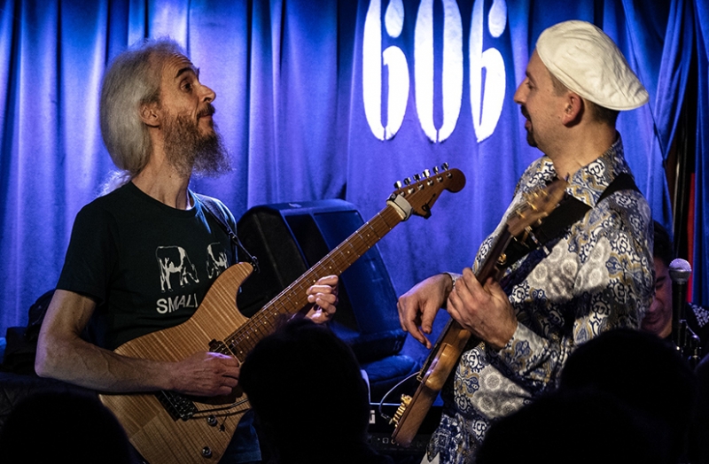 Shez Raja ft. Guthrie Govan Photo 1